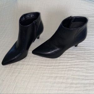 Faux Leather Snake Skin Women’s Black Booties